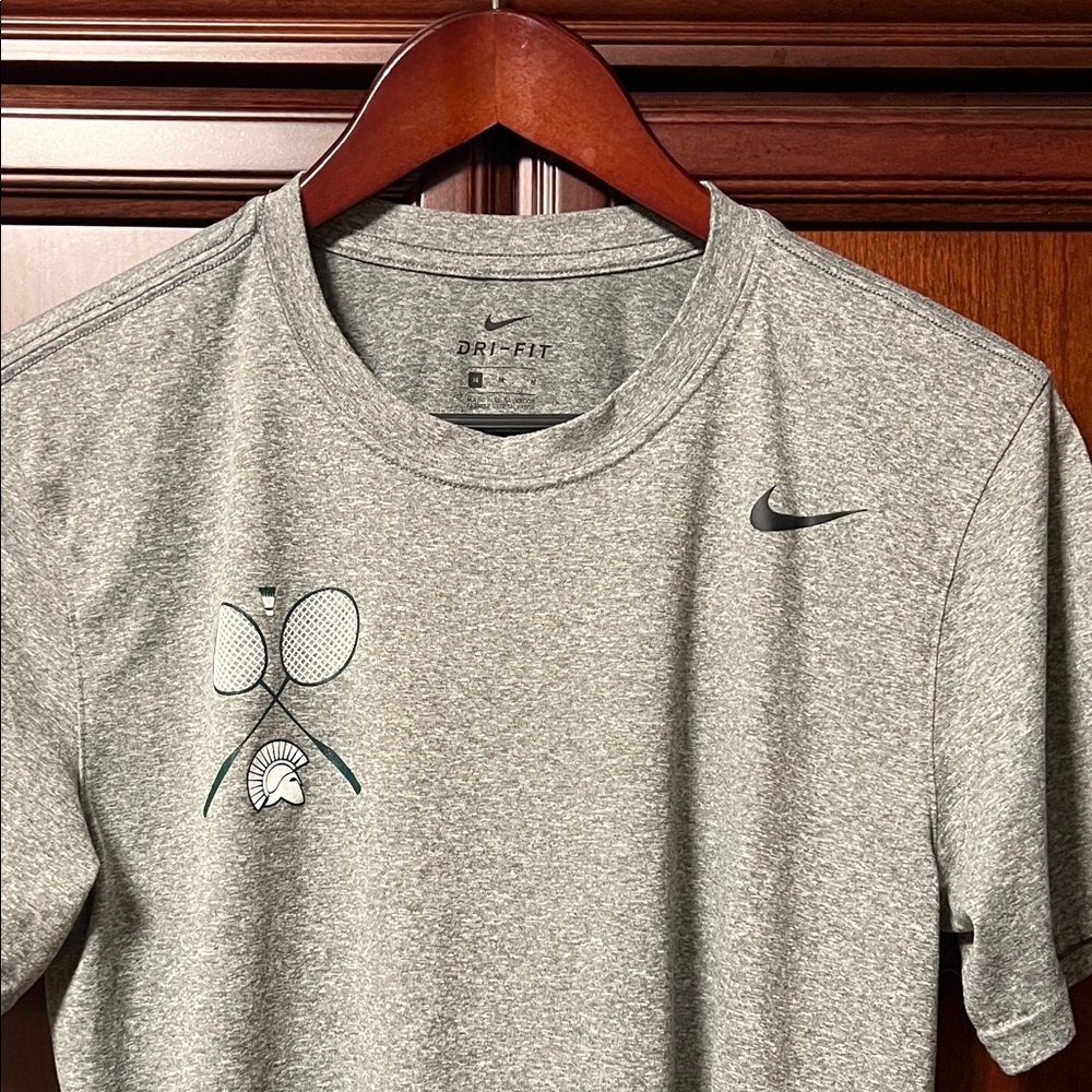 Like New Nike Badminton Gray Dri-FIT Michigan State Spartans Athletic T-Shirt!